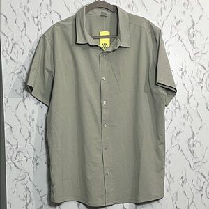 all in motion Sage Green Short-Sleeve Button-Down Shirt